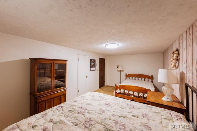 2255 E Greenbrier Drive, Idaho Falls, ID 83404
