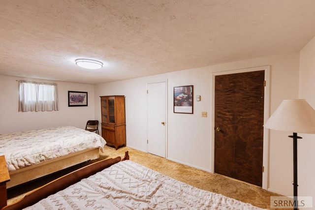 2255 E Greenbrier Drive, Idaho Falls, ID 83404
