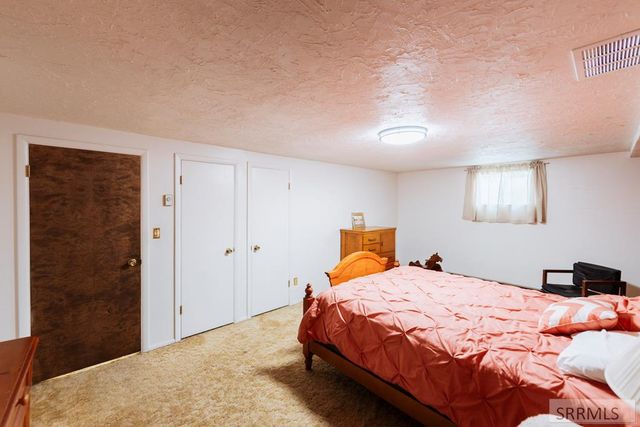 2255 E Greenbrier Drive, Idaho Falls, ID 83404