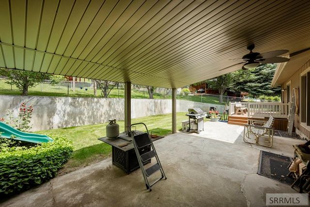 2255 E Greenbrier Drive, Idaho Falls, ID 83404