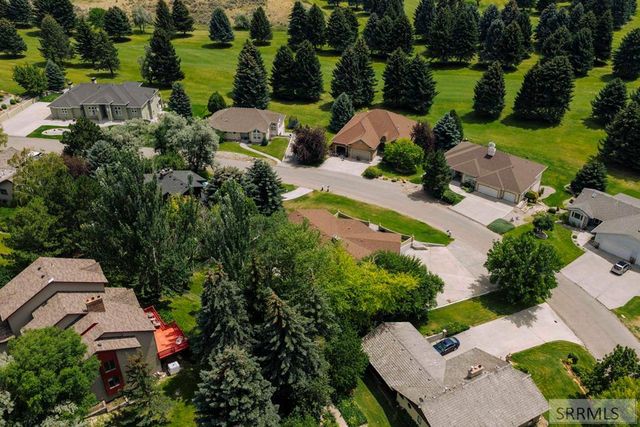 2255 E Greenbrier Drive, Idaho Falls, ID 83404