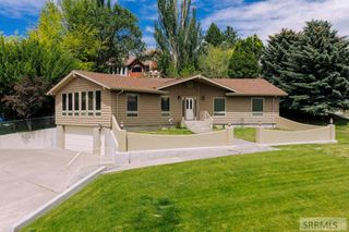 2255 E Greenbrier Drive, Idaho Falls, ID 83404