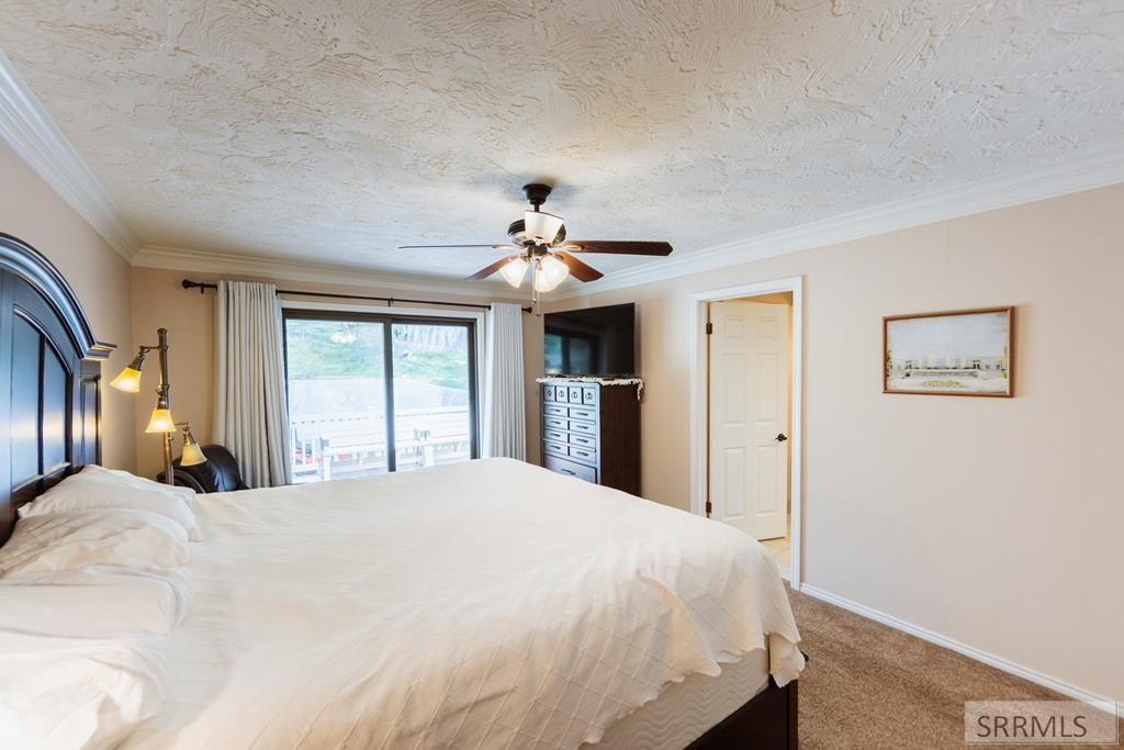 Image 27 of property listing at 2255 E Greenbrier Drive, Idaho Falls, ID 83404