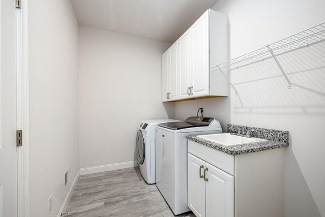 3000 N Spurway Drive, Ann Arbor, MI 48105