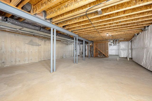 3000 N Spurway Drive, Ann Arbor, MI 48105