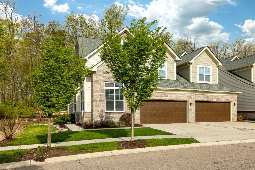 3000 N Spurway Drive, Ann Arbor, MI 48105