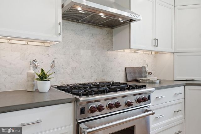 3101 HIGHLAND PL NW, Washington, DC 20008