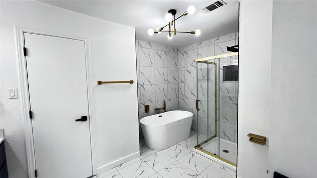 1116 Cresthaven Drive, Lancaster, TX 75134