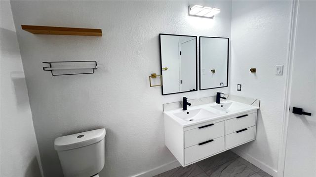 1116 Cresthaven Drive, Lancaster, TX 75134