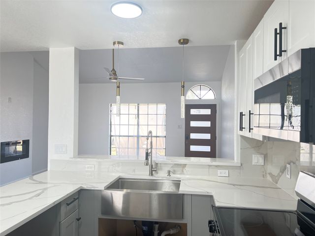 1116 Cresthaven Drive, Lancaster, TX 75134