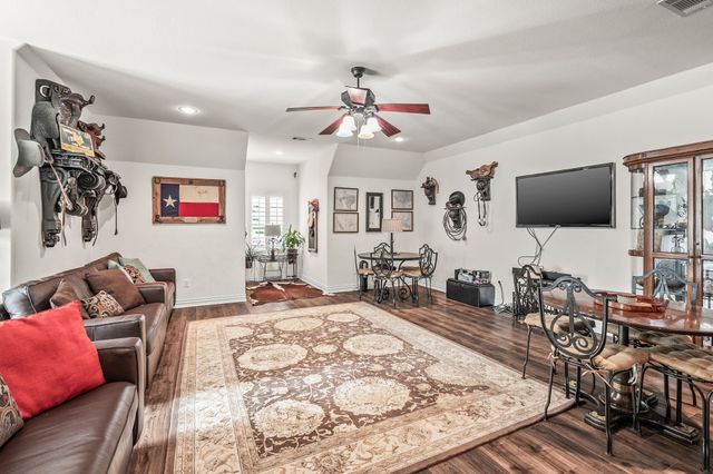 700 Coffee Circle, Pottsboro, TX 75076