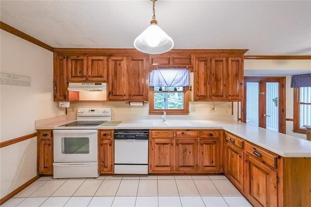 734 Dushea NW Court, Kennesaw, GA 30144