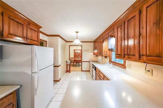 734 Dushea NW Court, Kennesaw, GA 30144