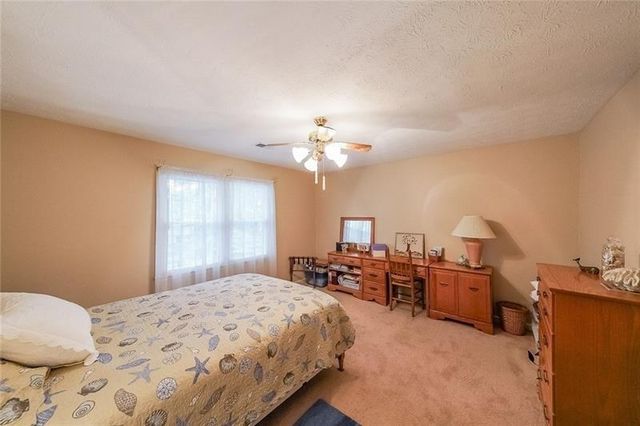 734 Dushea NW Court, Kennesaw, GA 30144