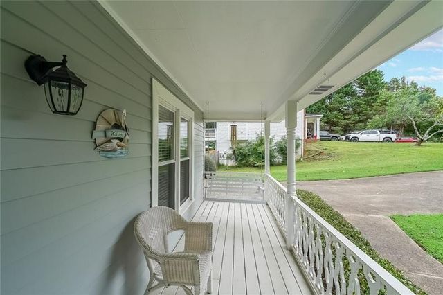 734 Dushea NW Court, Kennesaw, GA 30144