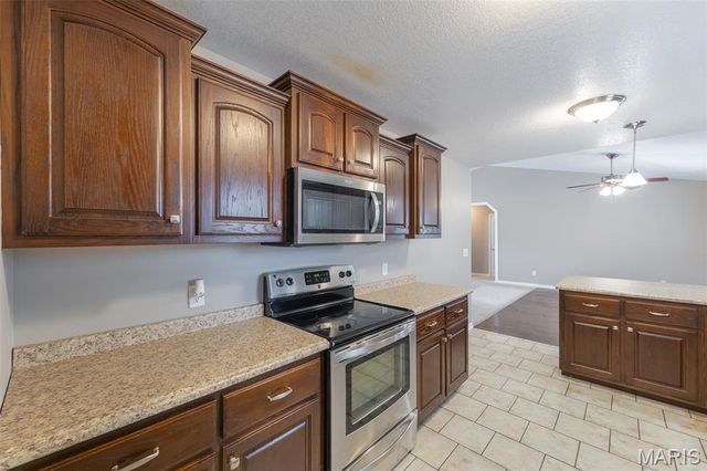 213 Murfield Drive, Poplar Bluff, MO 63901