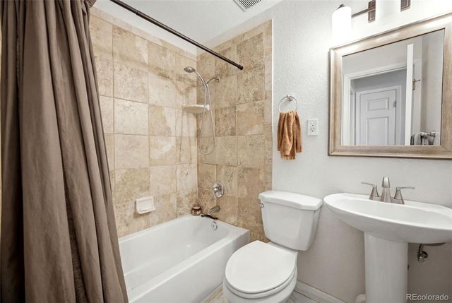 1490 S Zephyr Street, Lakewood, CO 80232