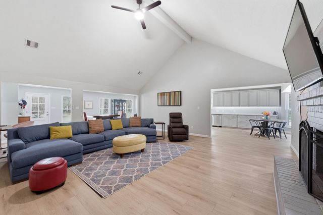 5222 Ranch Hill Drive, Magnolia, TX 77354