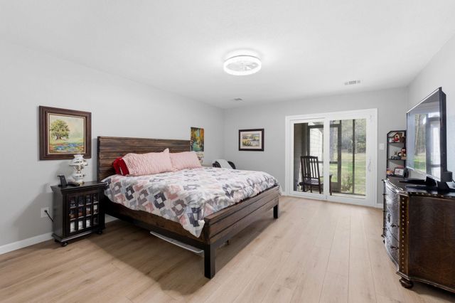 5222 Ranch Hill Drive, Magnolia, TX 77354
