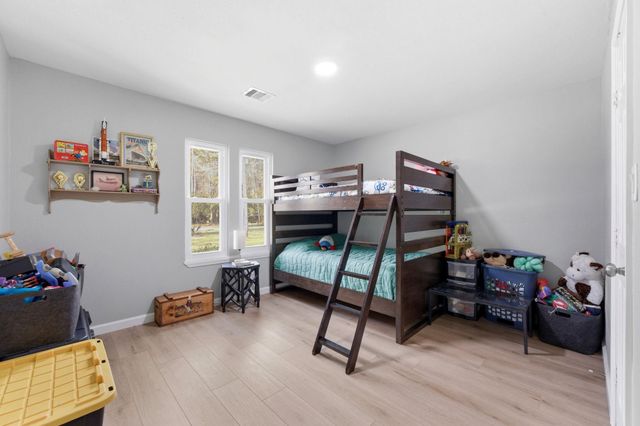 5222 Ranch Hill Drive, Magnolia, TX 77354