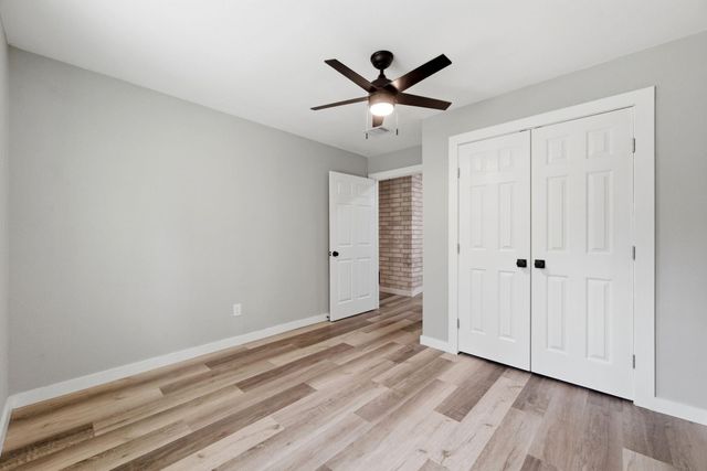 5222 Ranch Hill Drive, Magnolia, TX 77354