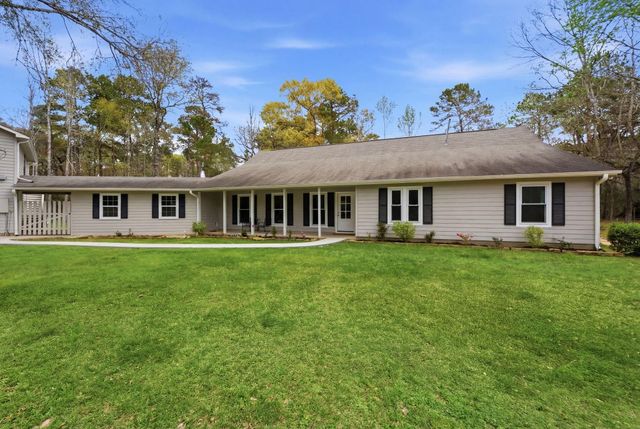 5222 Ranch Hill Drive, Magnolia, TX 77354