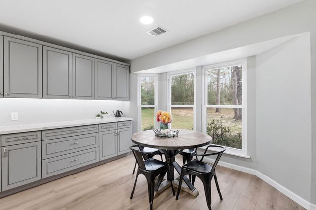 5222 Ranch Hill Drive, Magnolia, TX 77354