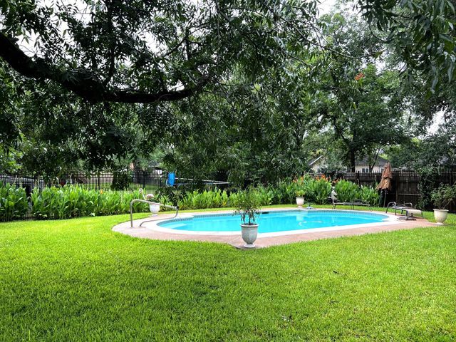504 South Franklin, La Grange, TX 78945