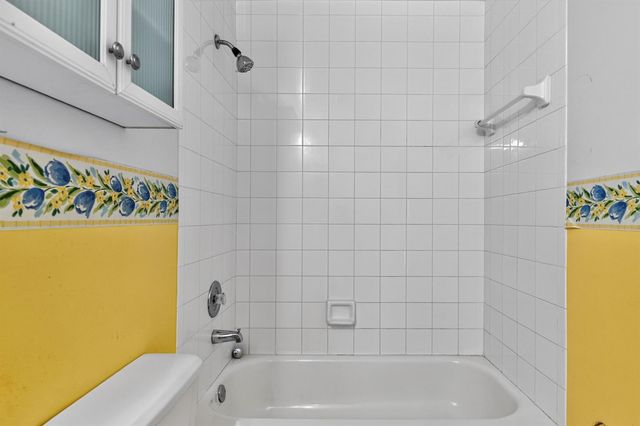 3291 NW 44th Street 2, Oakland Park, FL 33309