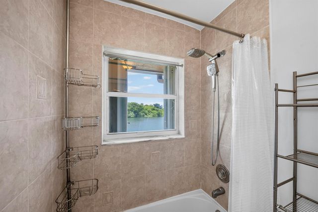 3291 NW 44th Street 2, Oakland Park, FL 33309