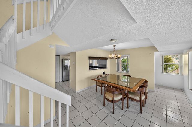 3291 NW 44th Street 2, Oakland Park, FL 33309