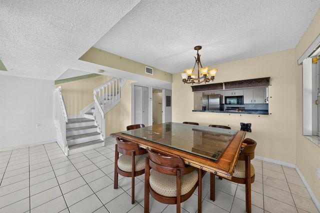 3291 NW 44th Street 2, Oakland Park, FL 33309