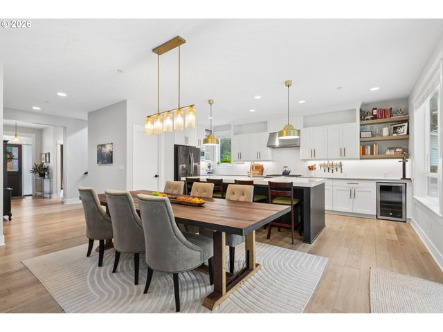 3223 Sw CARAWAY Ct, Portland, OR 97219