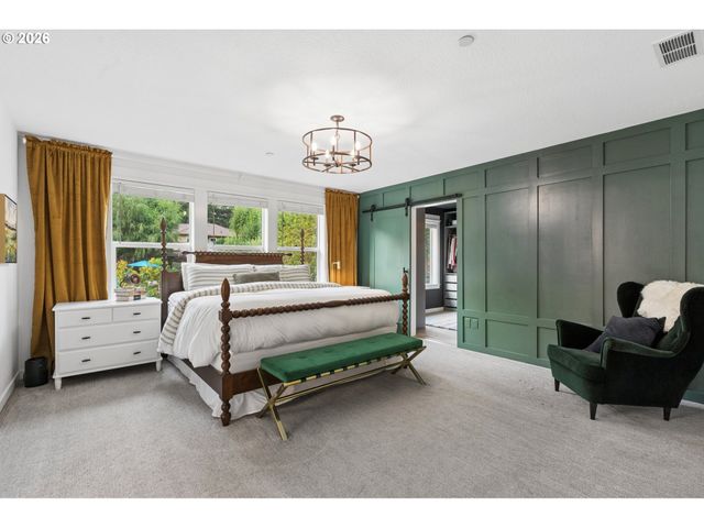 3223 Sw CARAWAY Ct, Portland, OR 97219