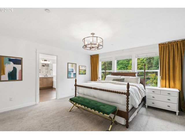 3223 Sw CARAWAY Ct, Portland, OR 97219