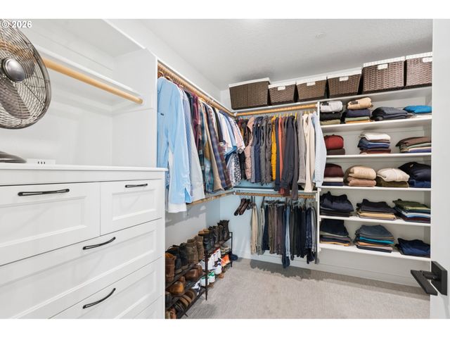 3223 Sw CARAWAY Ct, Portland, OR 97219