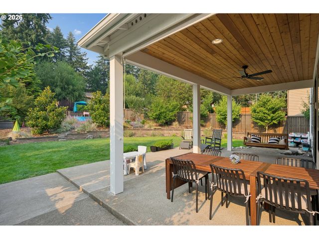 3223 Sw CARAWAY Ct, Portland, OR 97219