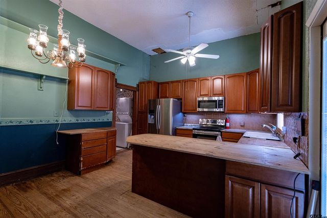 705 Sycamore, Mineola, TX 75773