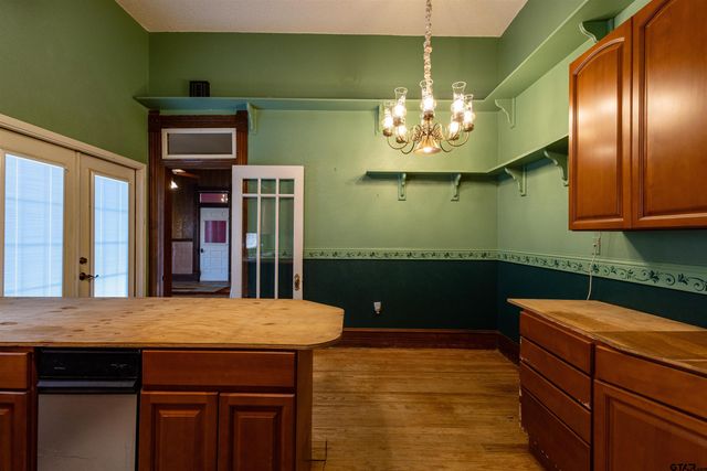 705 Sycamore, Mineola, TX 75773