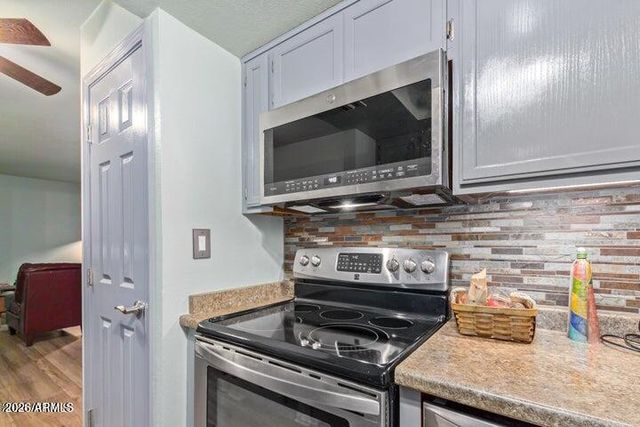 17 E RUTH Avenue 307, Phoenix, AZ 85020