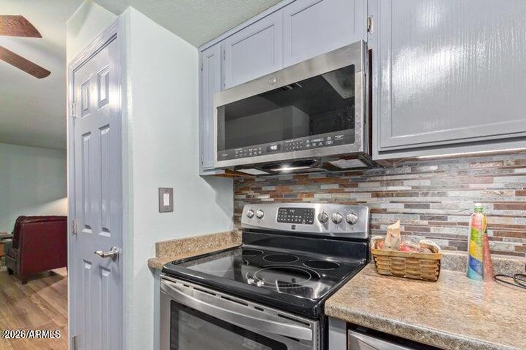 17 E RUTH Avenue 307, Phoenix, AZ 85020 — photo 5