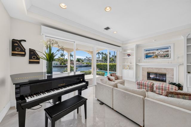 704 Isle Of Palms Drive, Fort Lauderdale, FL 33301
