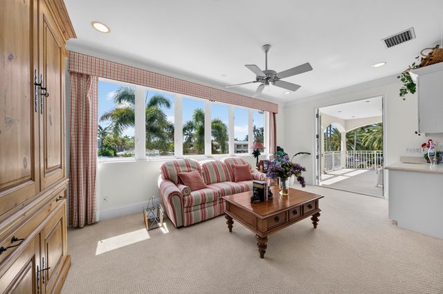 704 Isle Of Palms Drive, Fort Lauderdale, FL 33301