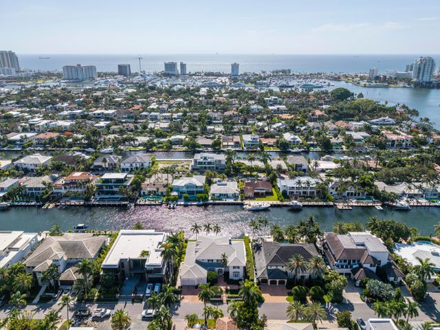 704 Isle Of Palms Drive, Fort Lauderdale, FL 33301