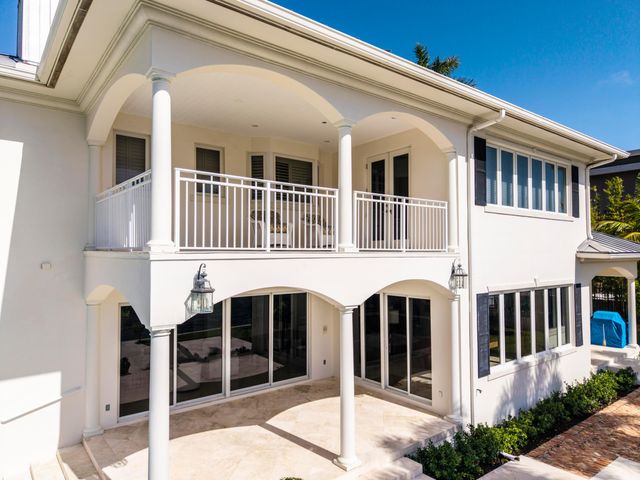704 Isle Of Palms Drive, Fort Lauderdale, FL 33301