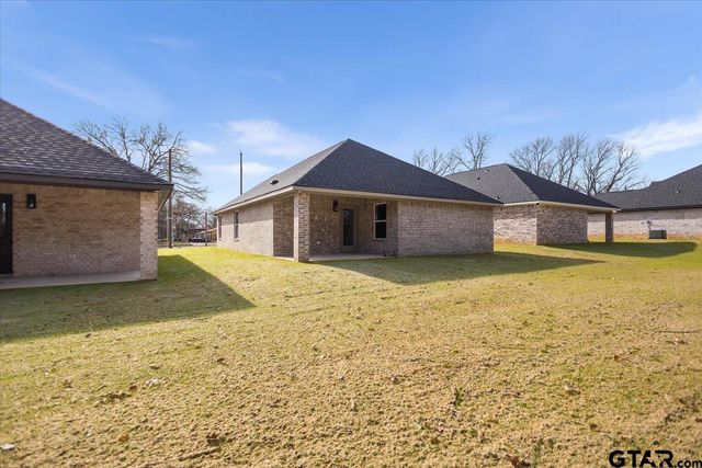 435 Harmony St., Tyler, TX 75702