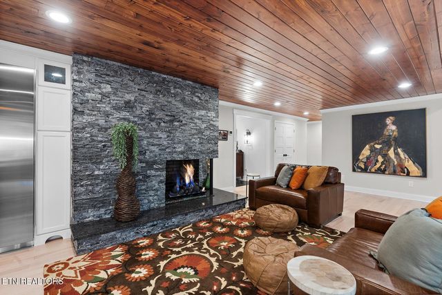 219 Briarcliff Rd, Sweetwater, TN 37874