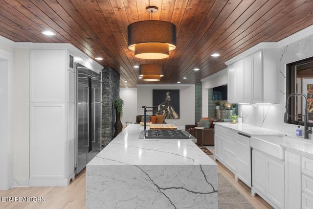 219 Briarcliff Rd, Sweetwater, TN 37874