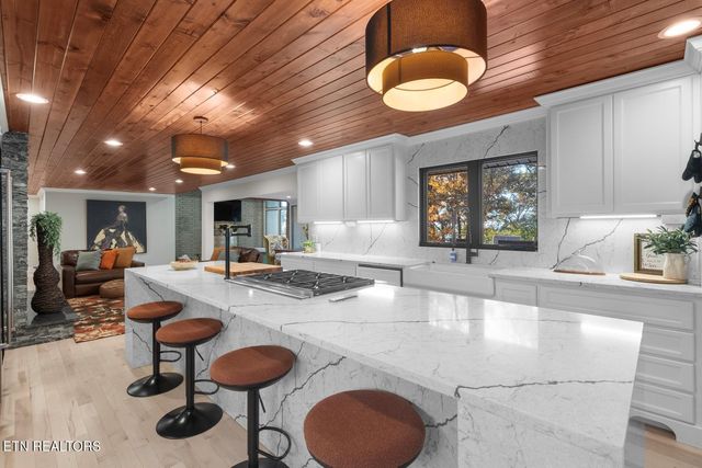 219 Briarcliff Rd, Sweetwater, TN 37874