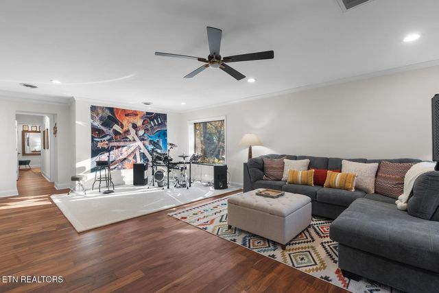 219 Briarcliff Rd, Sweetwater, TN 37874